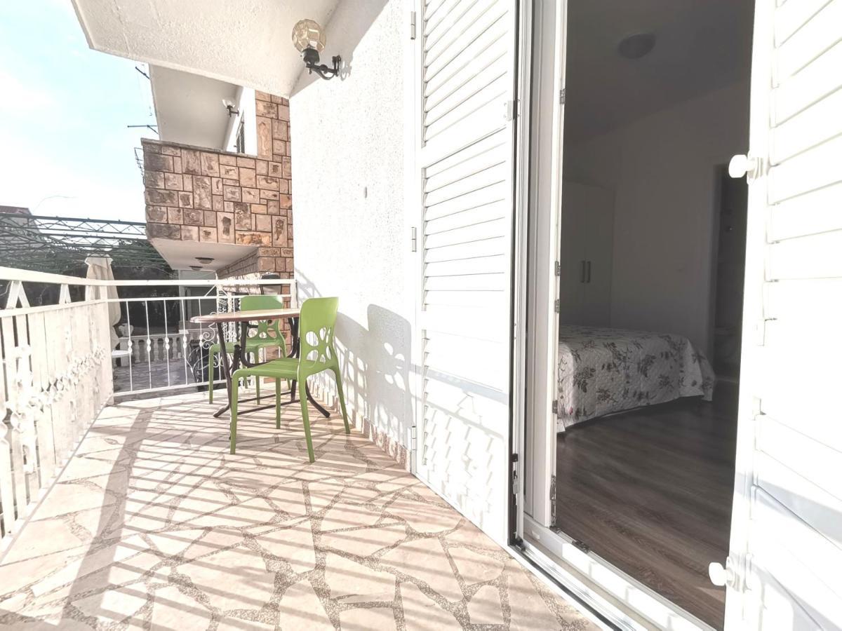 Top Studio 9 Makarska Rivijera Promajna Exterior foto